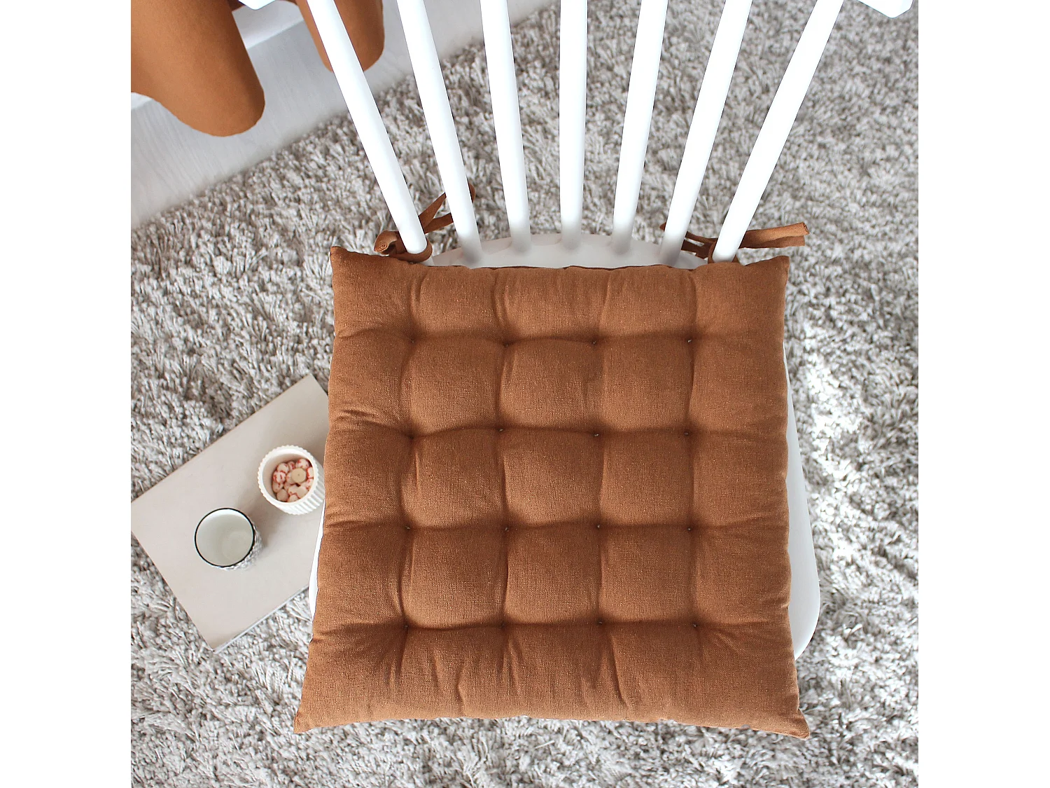 4 galettes de chaises carrées, 38x38cm, avec nouettes, orange café, coton chambray, Collection Cambria, CMADECO