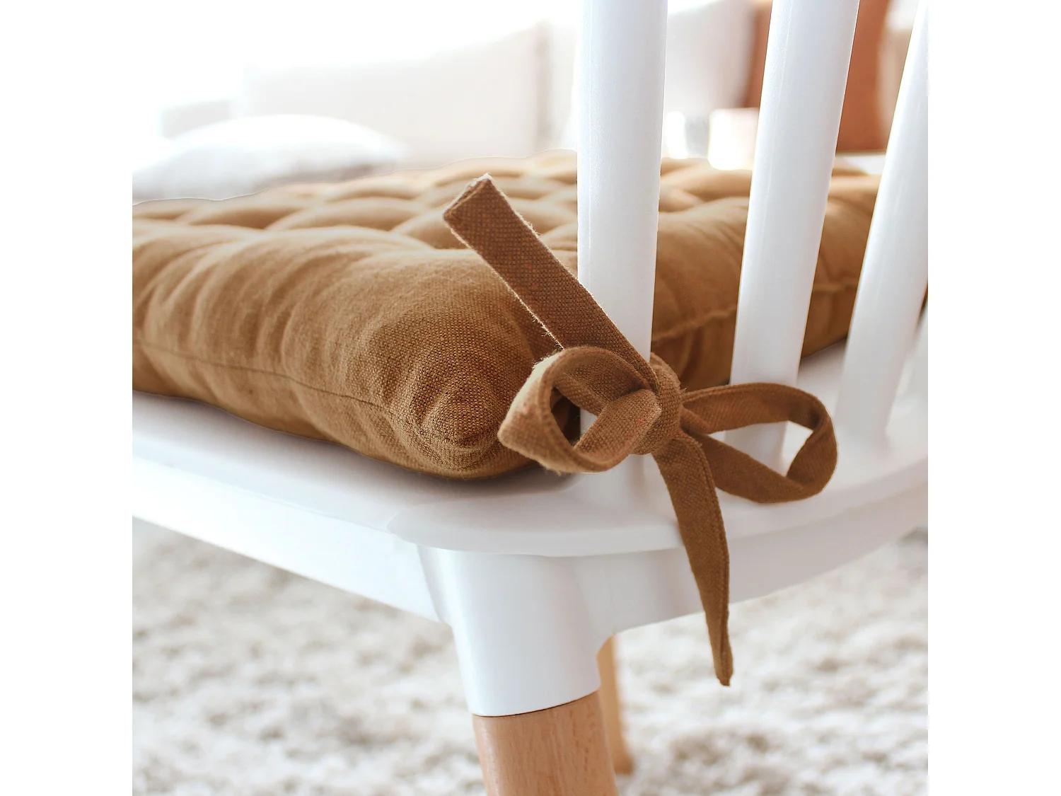 4 galettes de chaises carrées, 38x38cm, avec nouettes, orange café, coton chambray, Collection Cambria, CMADECO