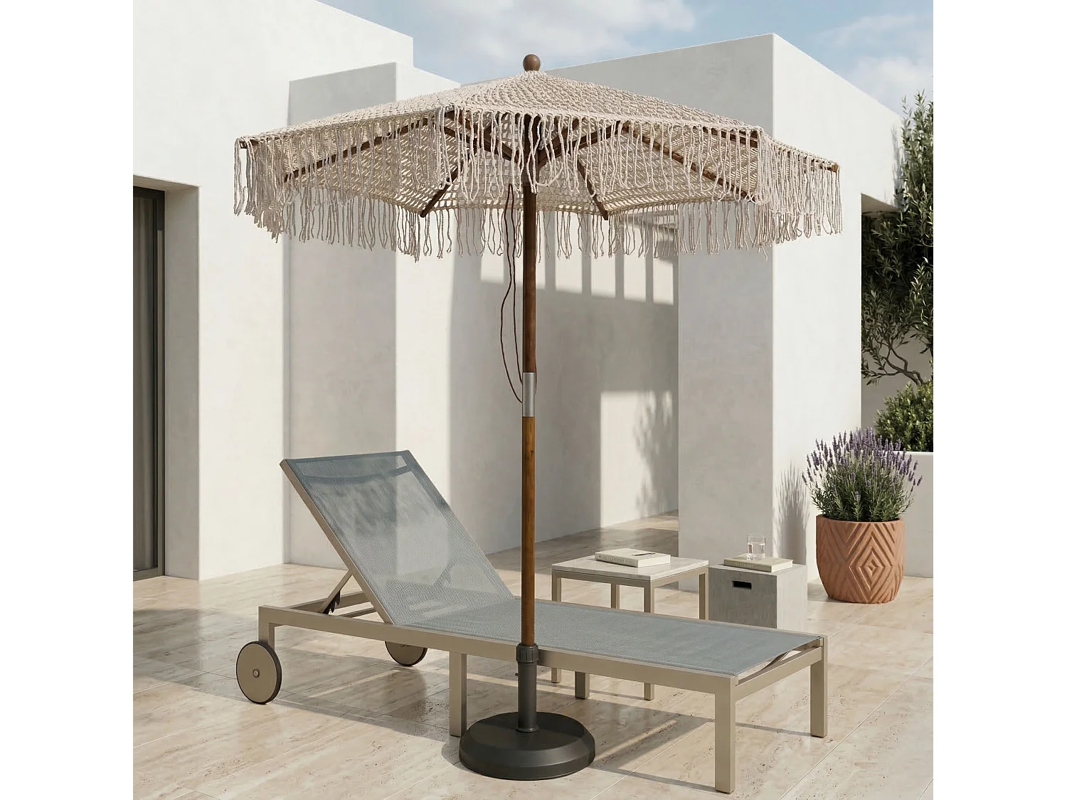 Parasol macramé Ø270 cm en coton beige avec structure en bois de teck