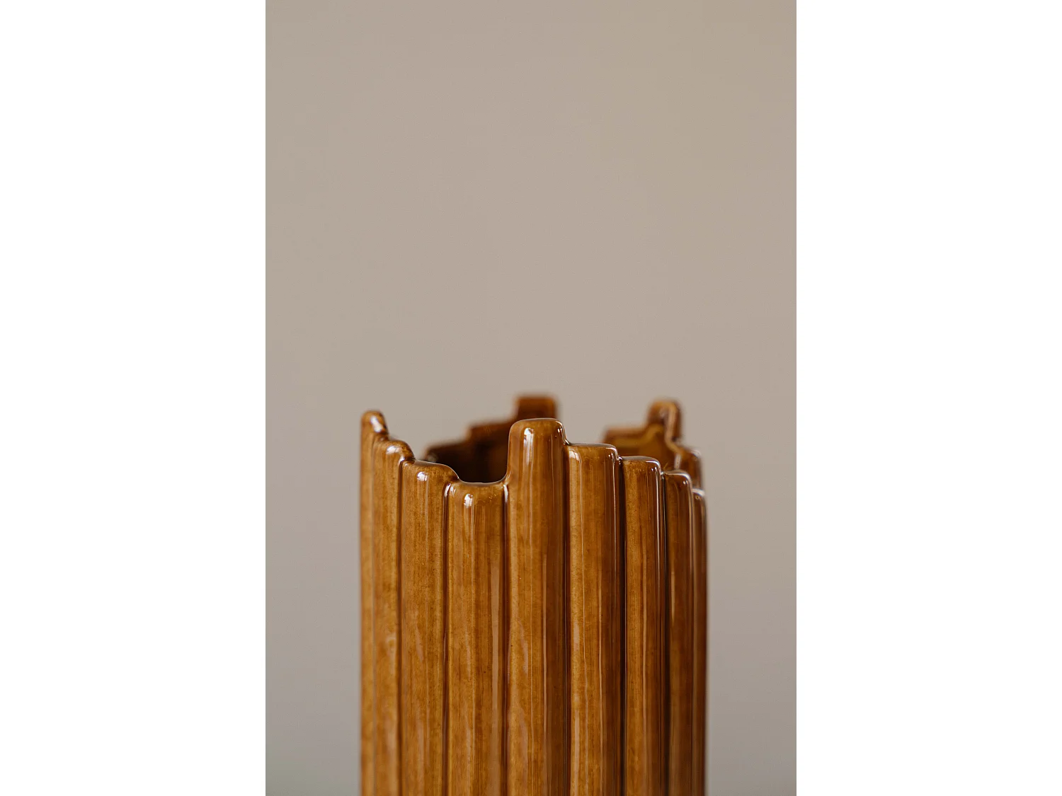 Vaas 19 cm - bruin - designvaas van keramiek - Indore Home