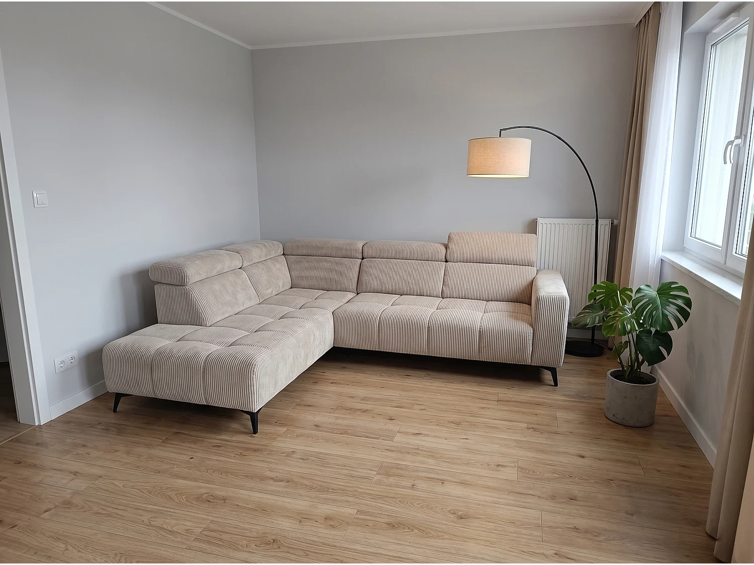 Canapé d’angle Felicity confort profond  – tissu premium – salon moderne