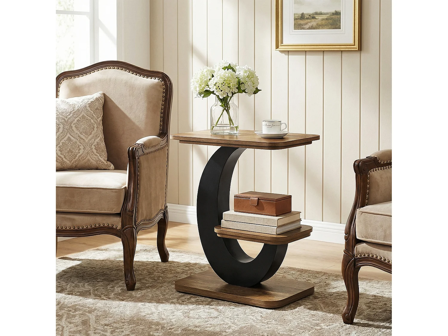 Table d'appoint à deux niveaux, style industriel, idéale à placer à côté du canapé dans le salon.