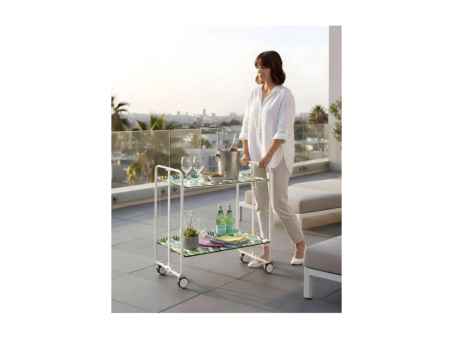 Carrito auxiliar plegable BAUHAUS con ruedas - Armazón metálico blanco, 2 niveles y 4 posiciones ajustables