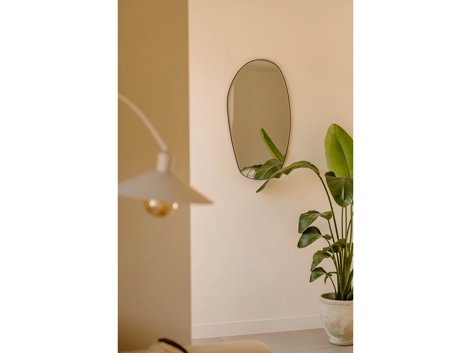 Miroir organique 90 cm - Noir - Miroir mural asymétrique - Indore Home