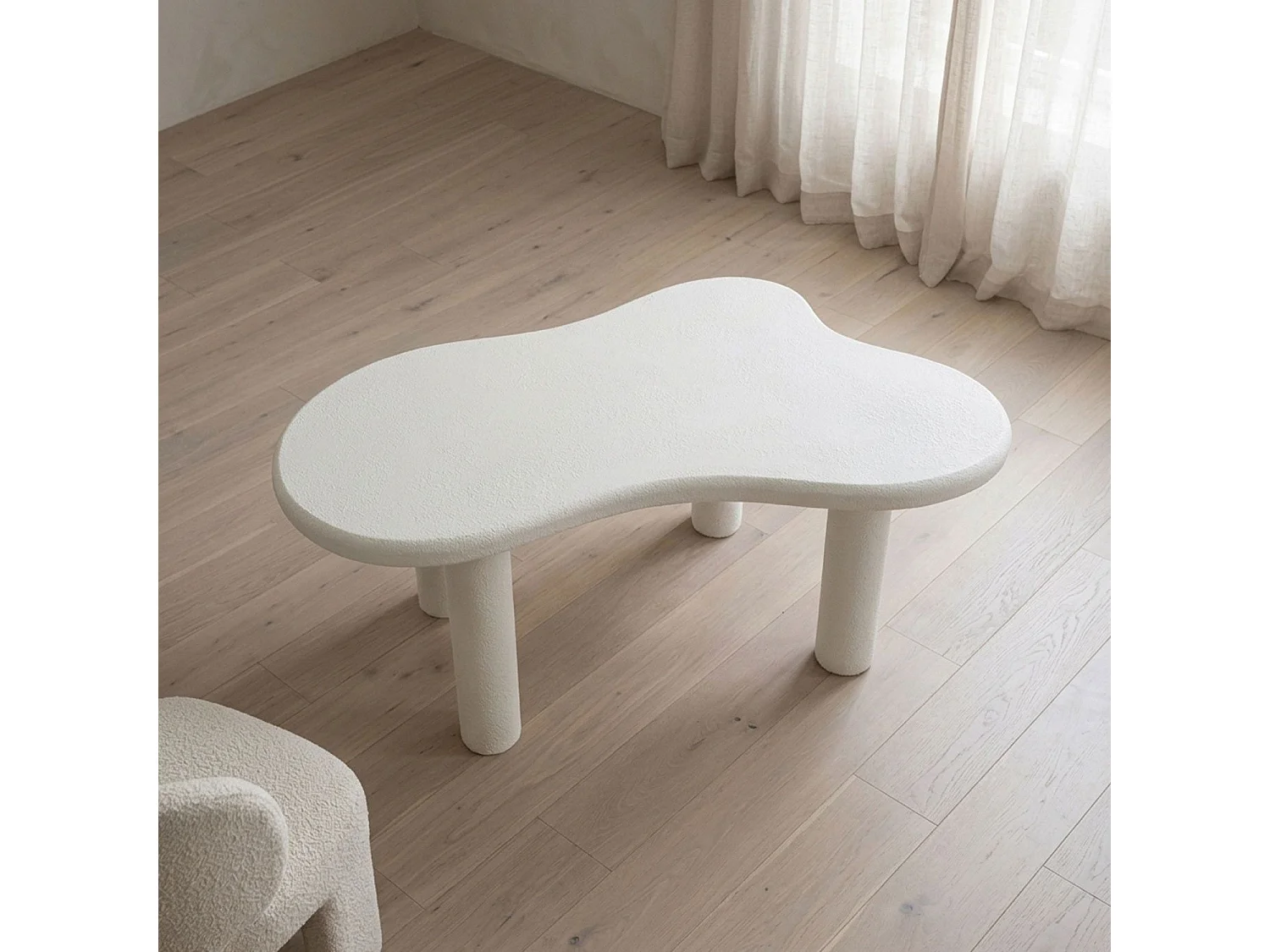 Table à manger forme nuage asymétrique L180cm VALDO Blanc minéral texturé