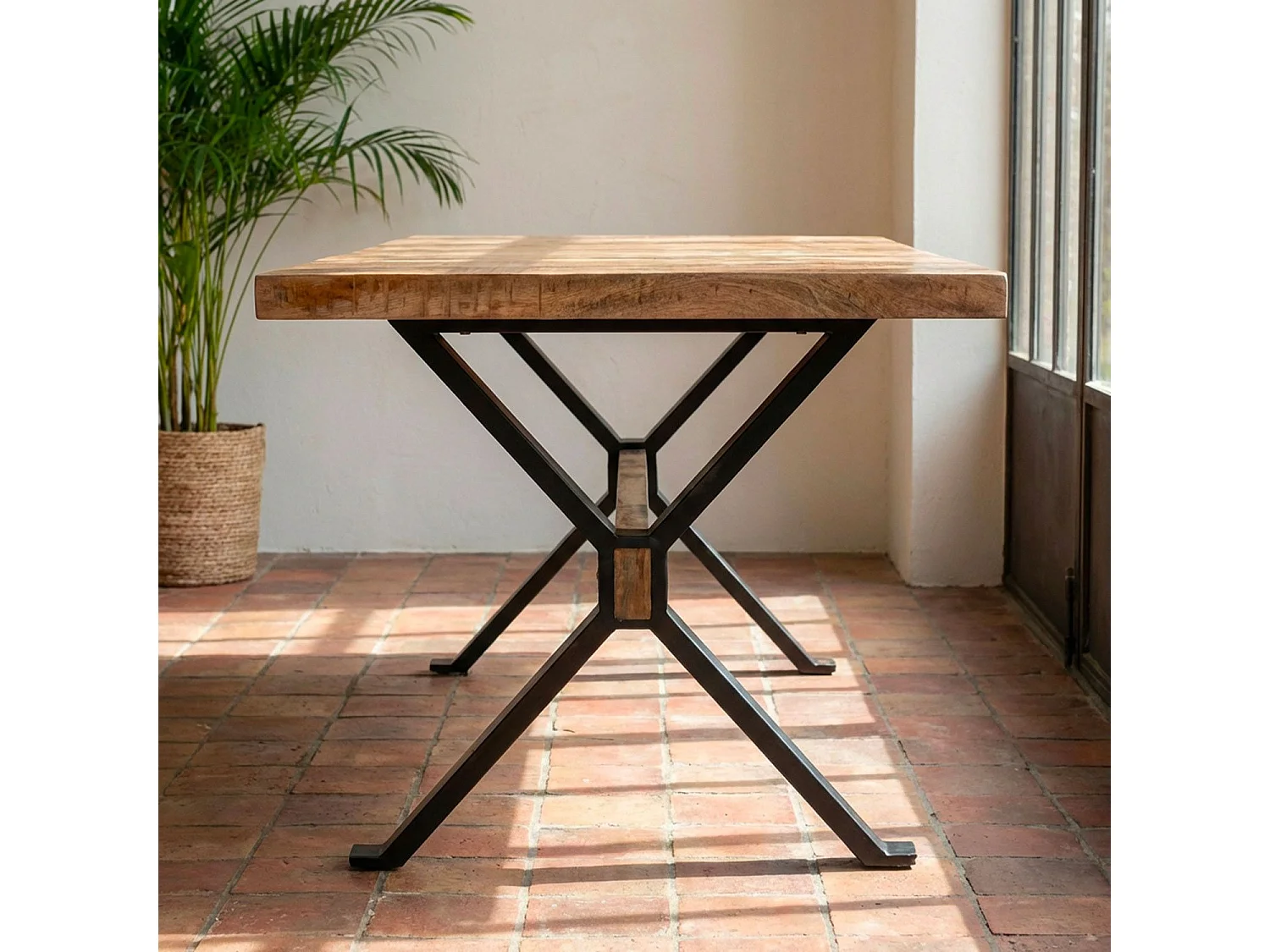 Table à manger rectangulaire style industriel 150cm Rustica Bois de manguier et Métal Noir