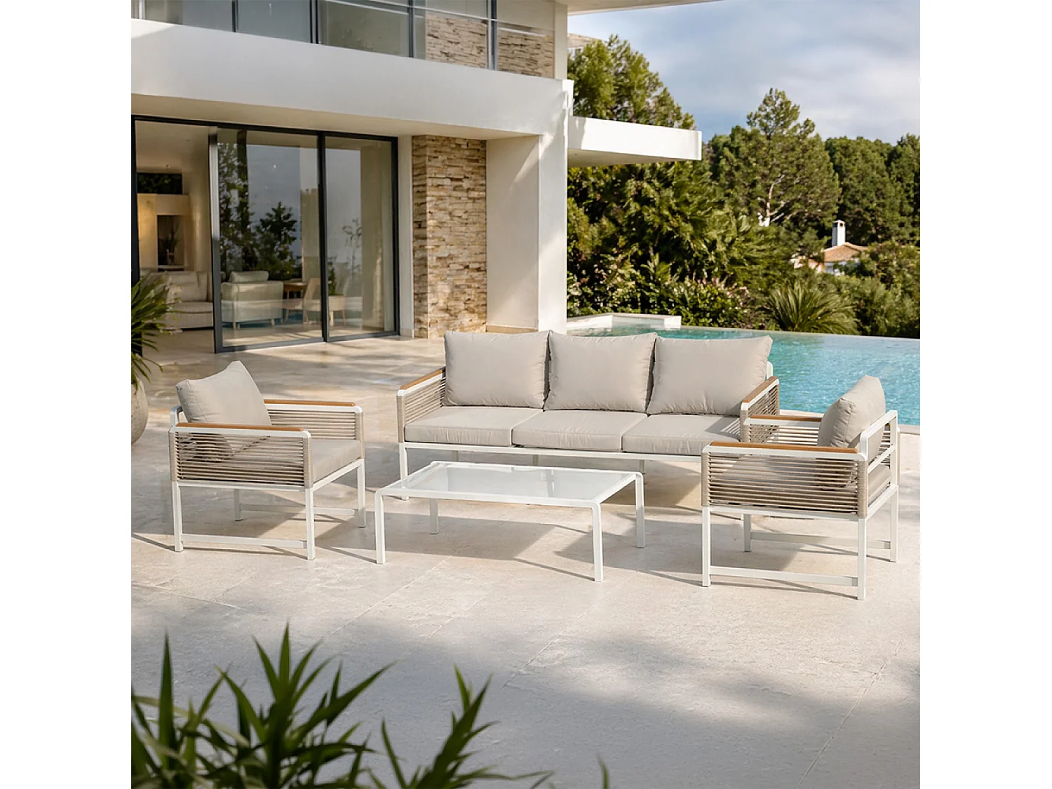 Salon de jardin 5 places avec table basse gris clair SOLOMON