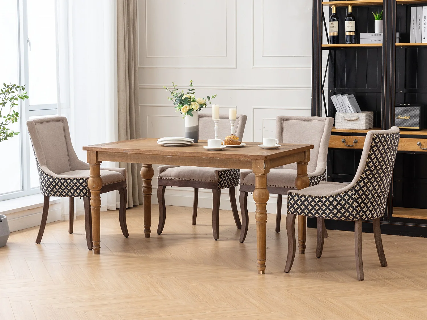 Bewley Set of 2 Dining Chairs Upholstered in Linen with Oak Wood Legs