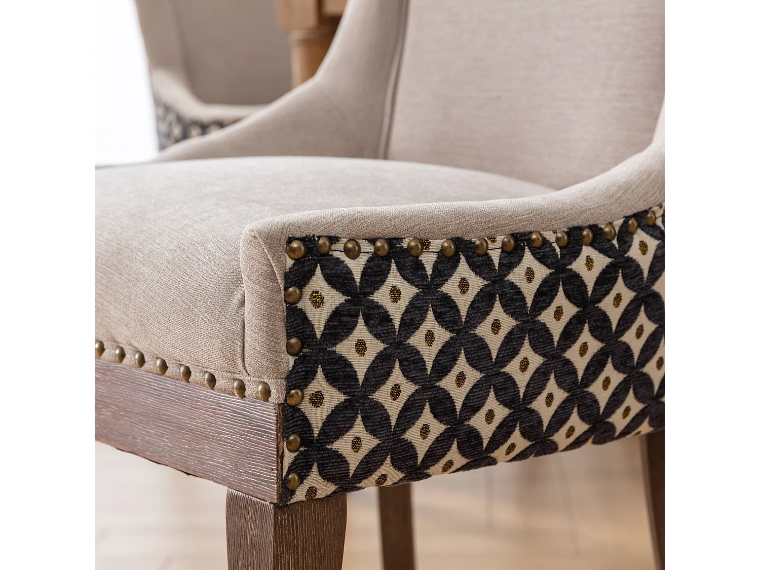 Bewley Set of 2 Dining Chairs Upholstered in Linen with Oak Wood Legs
