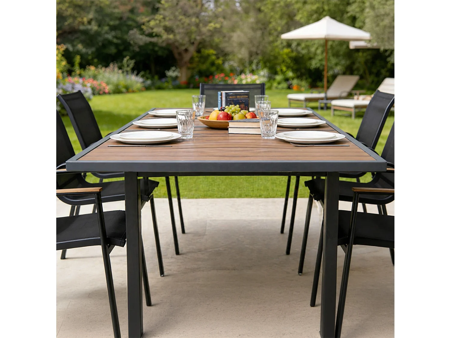 Table de jardin extensible 180 cm en aluminium et bois d'eucalyptus NIDO