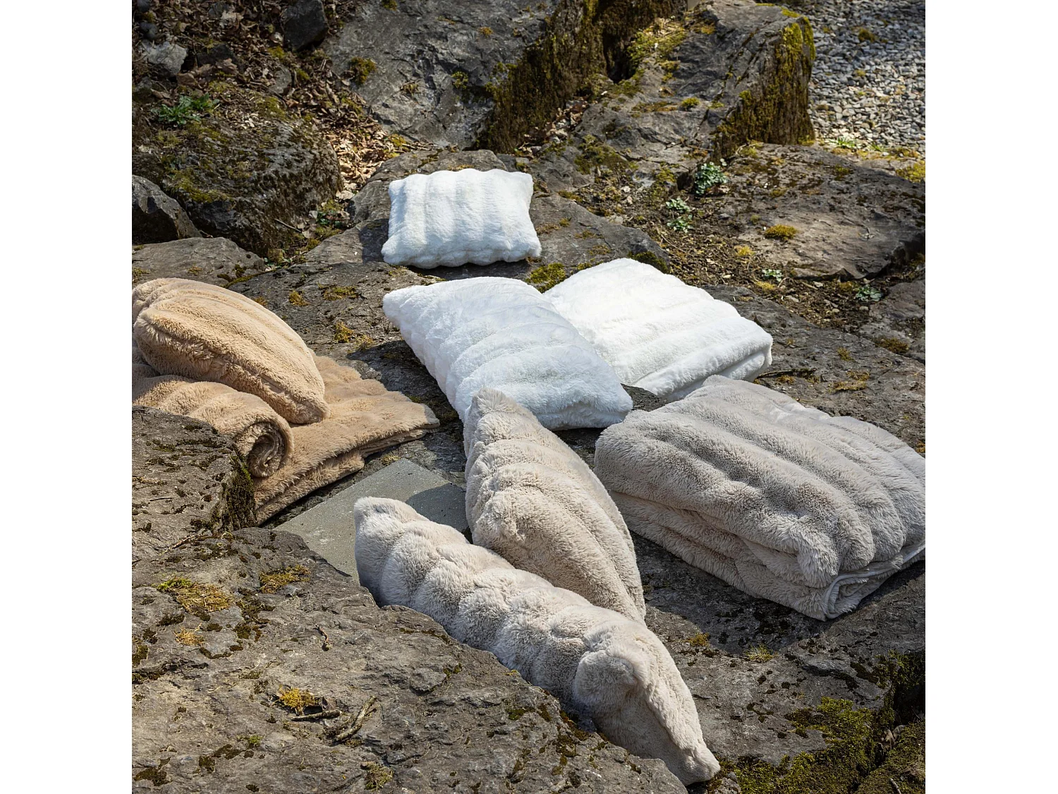 Coussin Astrid neige 40 x 65 cm Vivaraise