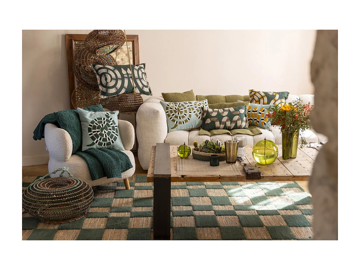 Geborduurd kussen Yoka Hemels 45 x 45 cm