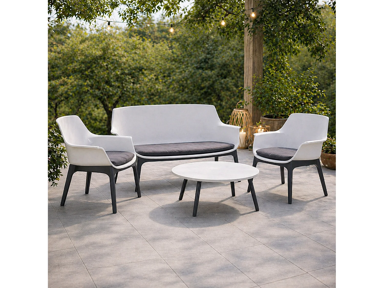 Salon de jardin 4 places blanc avec table basse IZMIR