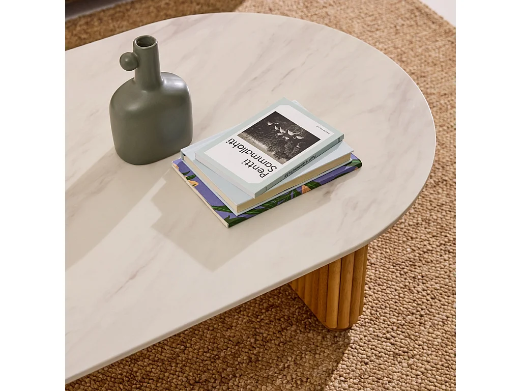 Mesa de centro ovalada de madera de hevea con efecto piedra natural