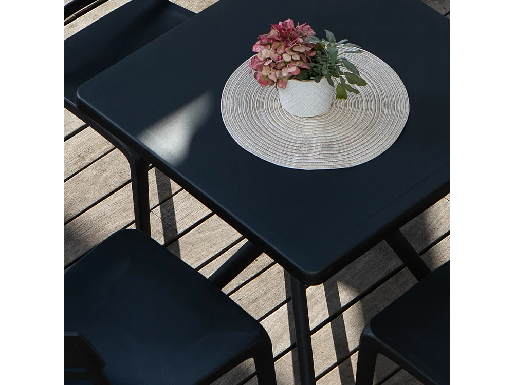 Table d'extérieur carrée 70x70, résine renforcée de fibre de verre, robuste et durable, idéale pour jardins, bars et restaurants - LUCAS/Noir