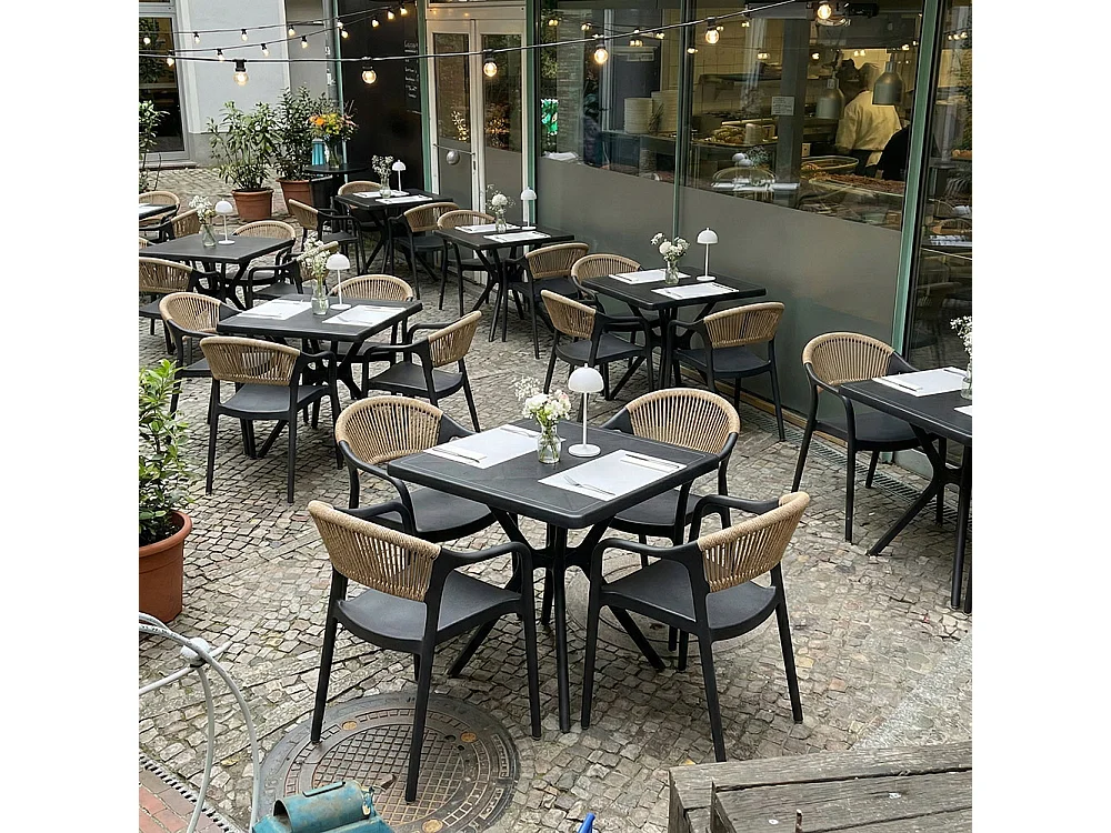 Lot de 6 chaises en polypropylène avec tissage en corde, élégantes, résistantes, empilables, pour jardin, balcon, bar, restaurants-JOLANDA-Noir