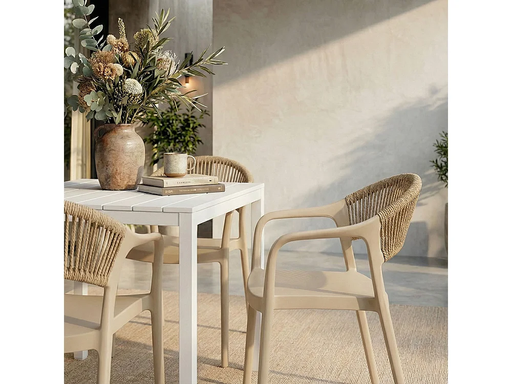 Lot de 4 chaises en polypropylène avec tissage en corde, élégantes, résistantes, empilables, pour jardin, balcon, bar, restaurants-JOLANDA-Crème
