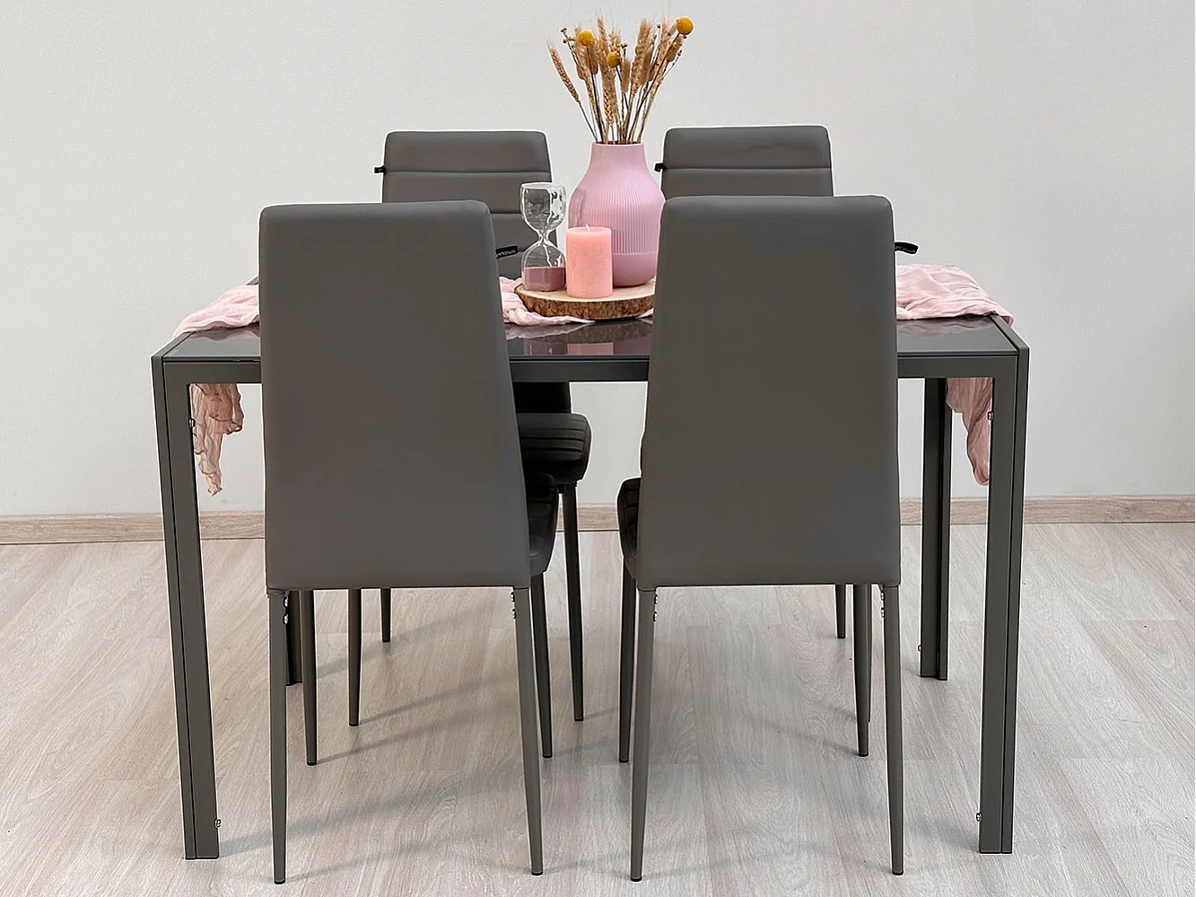 Ensemble de salle à manger avec 4 chaises et table rectangulaire, style moderne, plateau en verre trempé, chaises en similicuir – Ettore+Lidia/Taupe