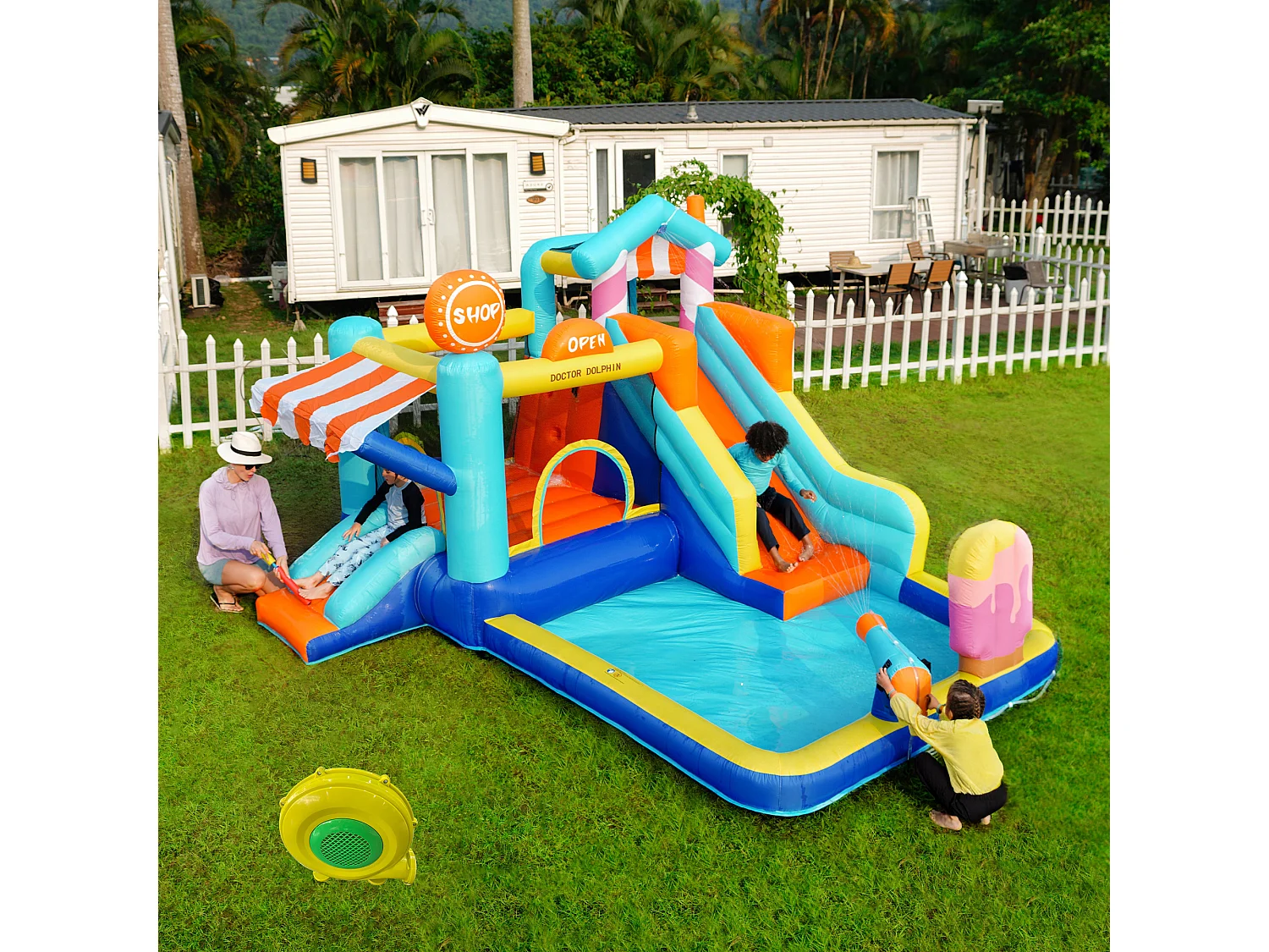 Château gonflable pour enfants - Parc aquatique extérieur avec trampoline, toboggans et pistolets à eau - Souffleur 450 W inclus - Bleu