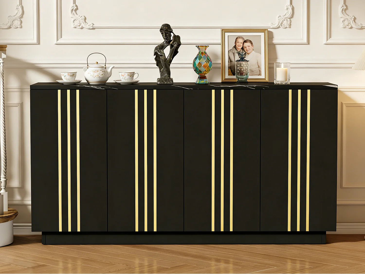 Buffet 140x35x70 cm - 4 portes - Finitions dorées - Étagères réglables - Panneaux de particules - Noir et doré
