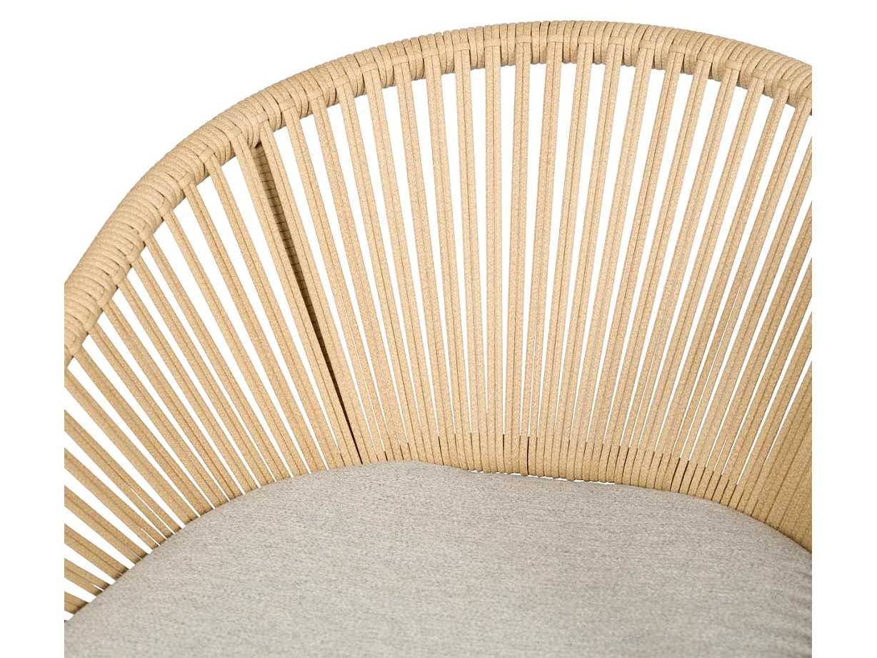 Marina tuinstoel met armleuningen met kussen naturel.
