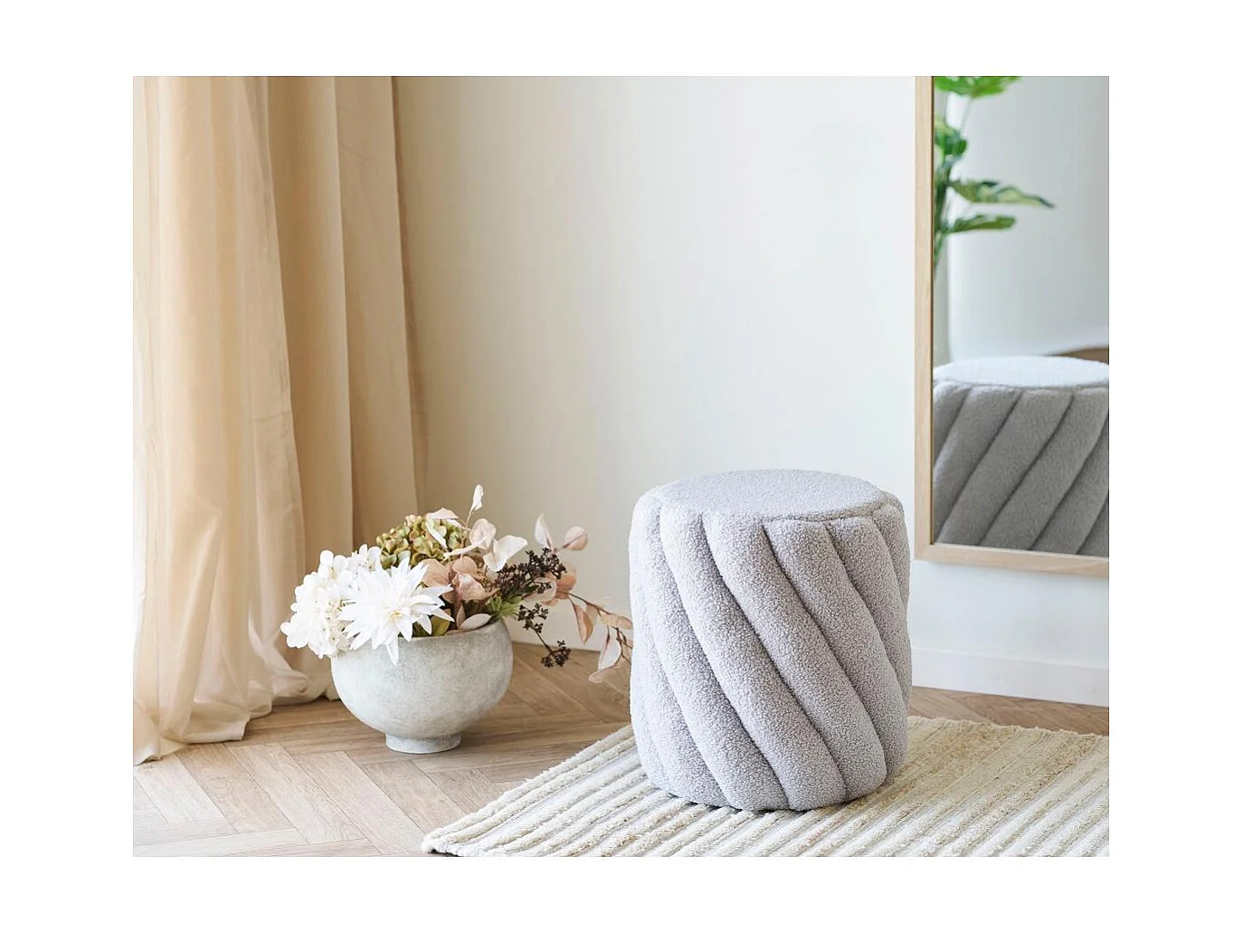 Freja pouf Ø38 cm gris.