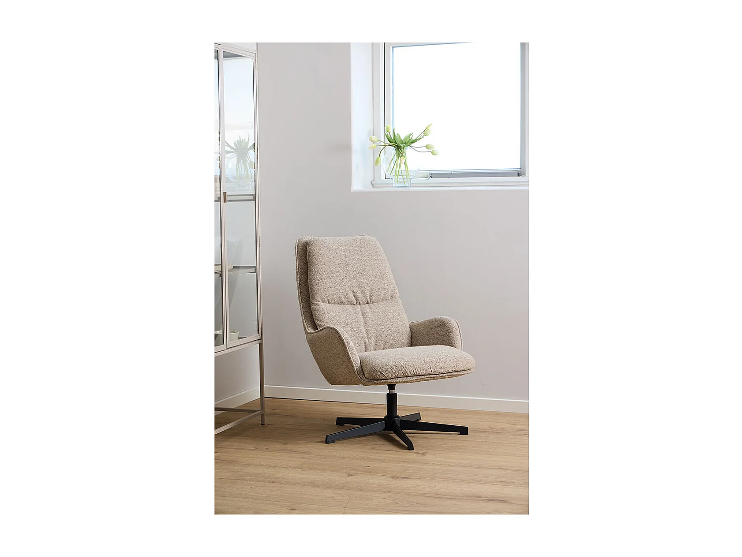 Mason fauteuil lounge stoel bouclé beige.