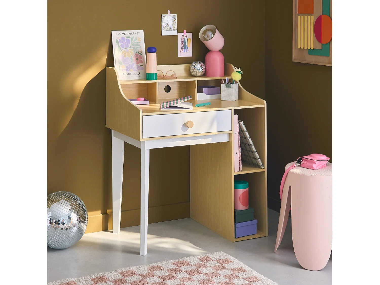 Escritorio infantil con cajón y estantes blanco y natural