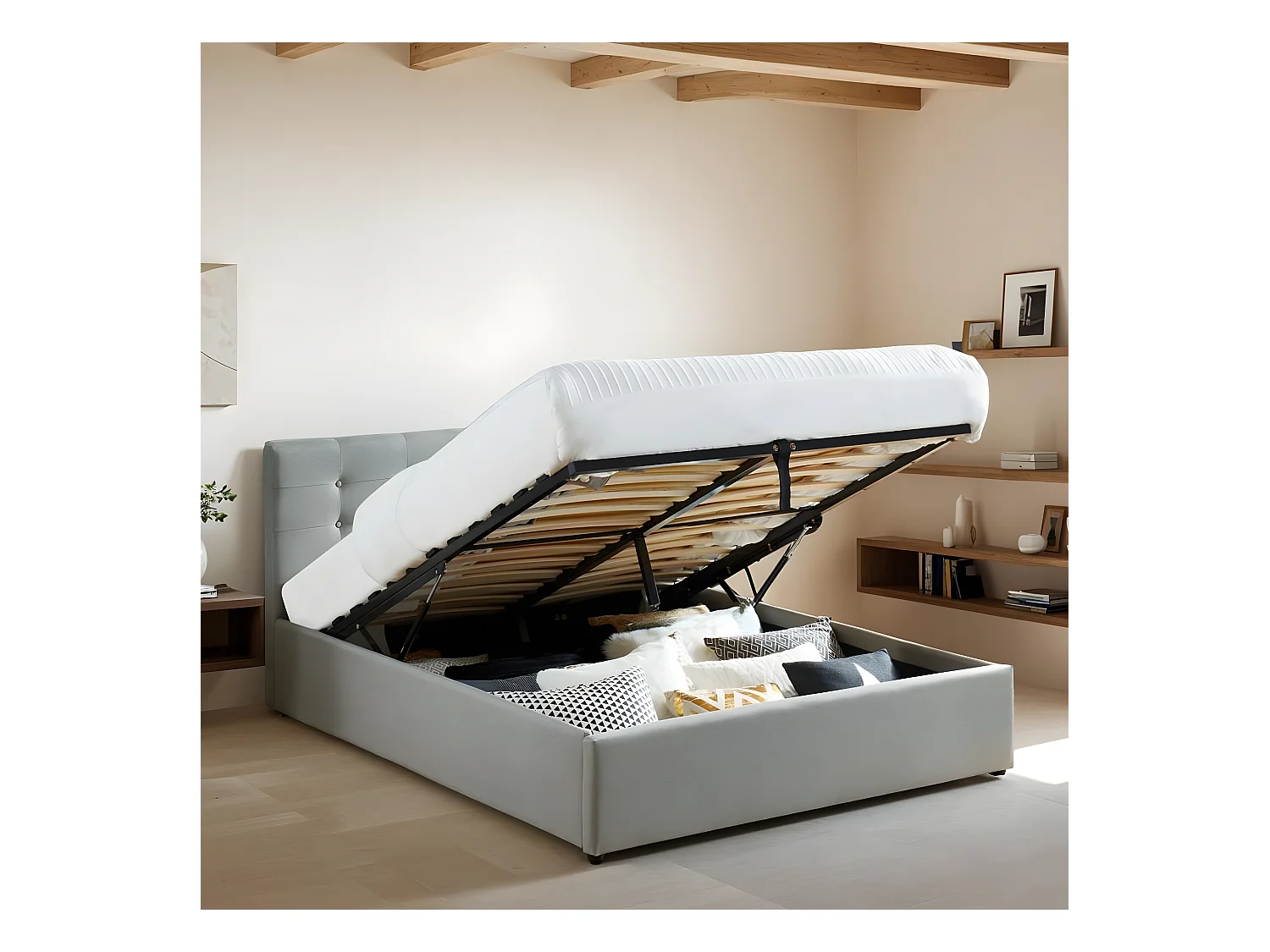 Lit coffre 160x200 en tissu gris clair avec tête de lit et sommier à lattes - Tina