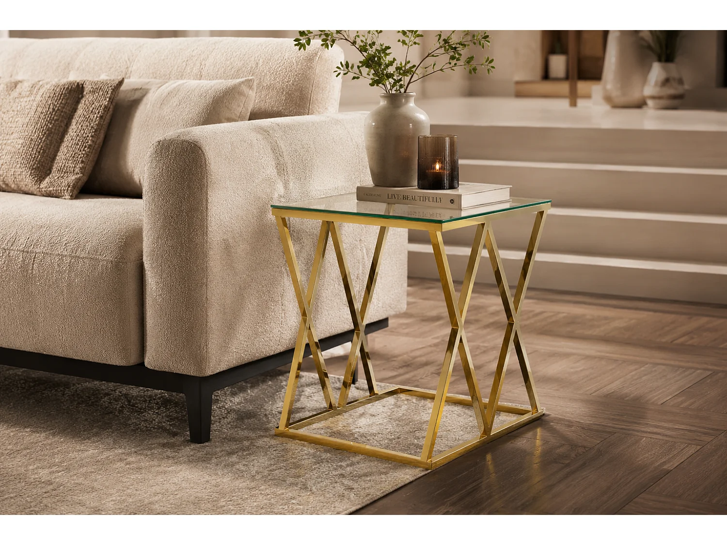 Guéridon TRIANGLE – Finition Gold – 50x50x55 cm