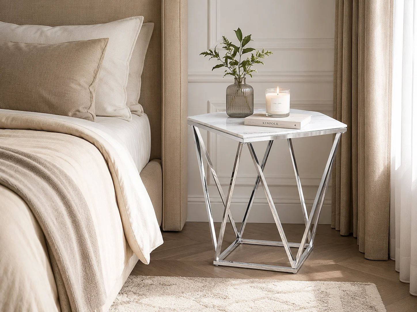 Bout de Canapé ALINA Chrome & Marbre Blanc – 50x50x56 cm