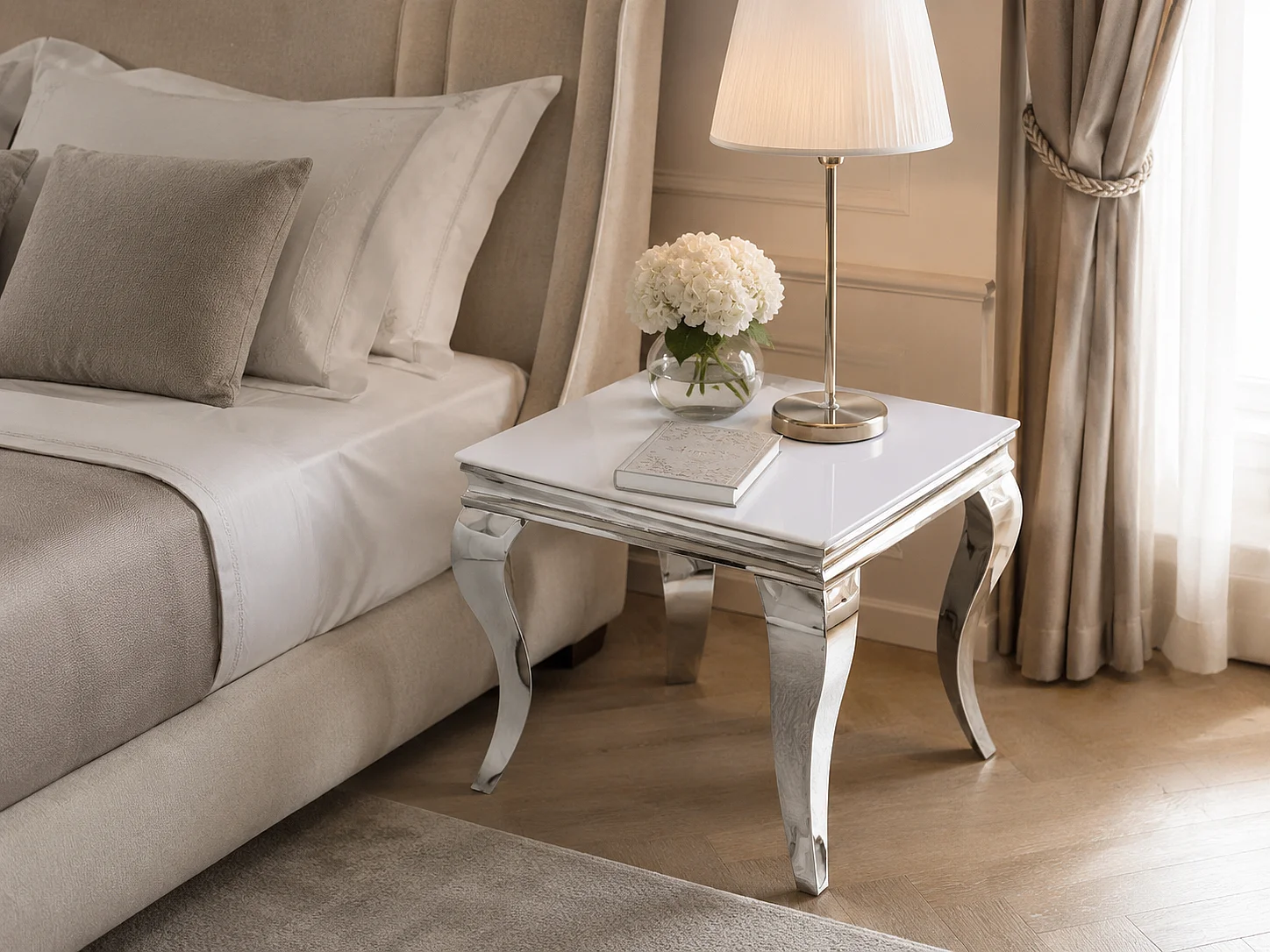 Guéridon BAROQUE – Chrome & Blanc – 55x55x55 cm