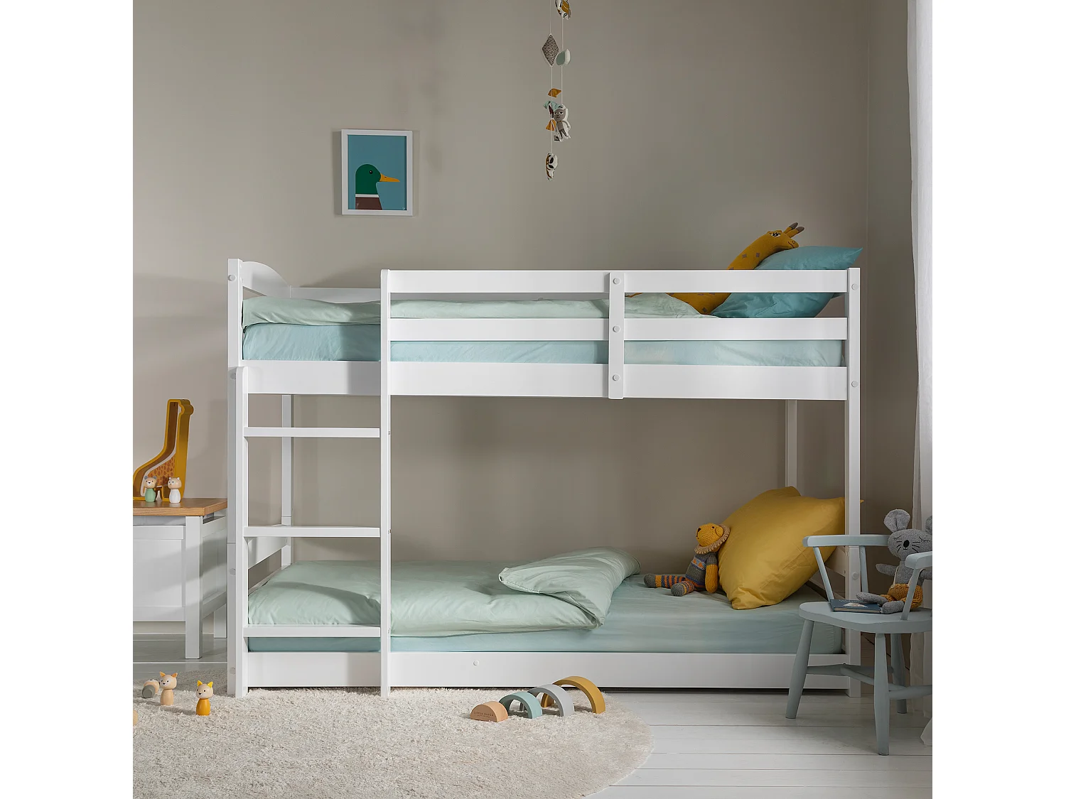 Noa & Nani Mimi Shorty Bunk Bed Splits into Toddler and Day Bed in White