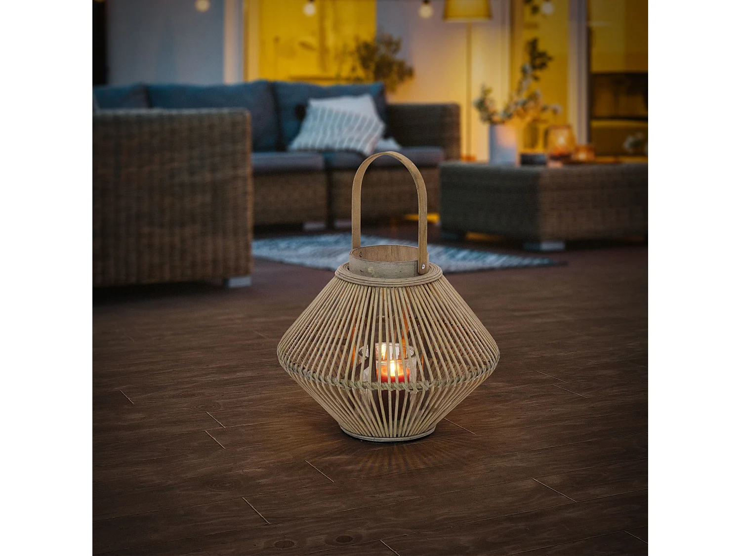 Lanterne en bambou 47 cm naturel avec poignée et insert en verre style bohème pour jardin salon porte-bougie tressé décoratif extérieur ou intérieur