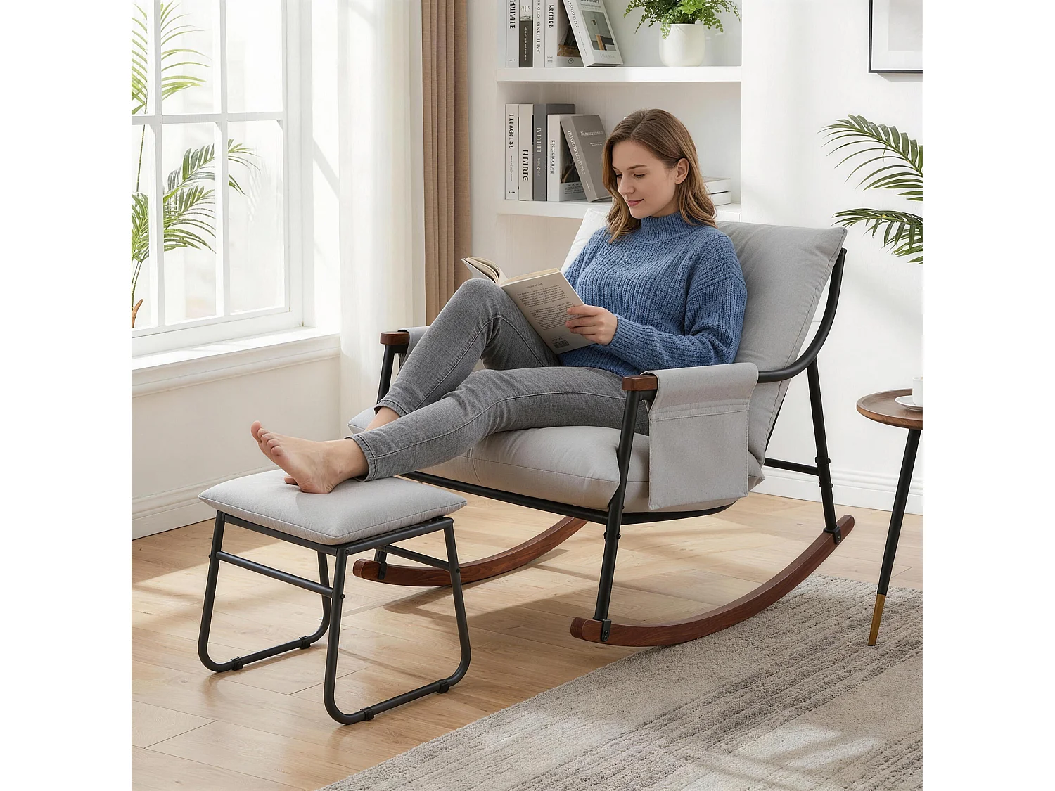 Élégant et Durable – Fauteuil à Bascule en Métal avec Accoudoirs en Bois et Repose-pieds, Coussin Épais de 15 cm, Revêtement en Tissu Technique Moderne, Parfait pou