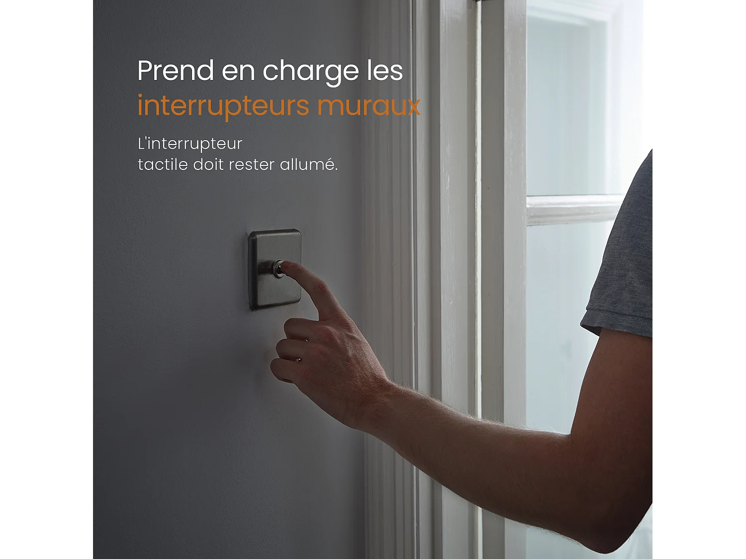 Armoire de toilette LED 70x50cm blanche avec miroir prise et anti-buée EMKE