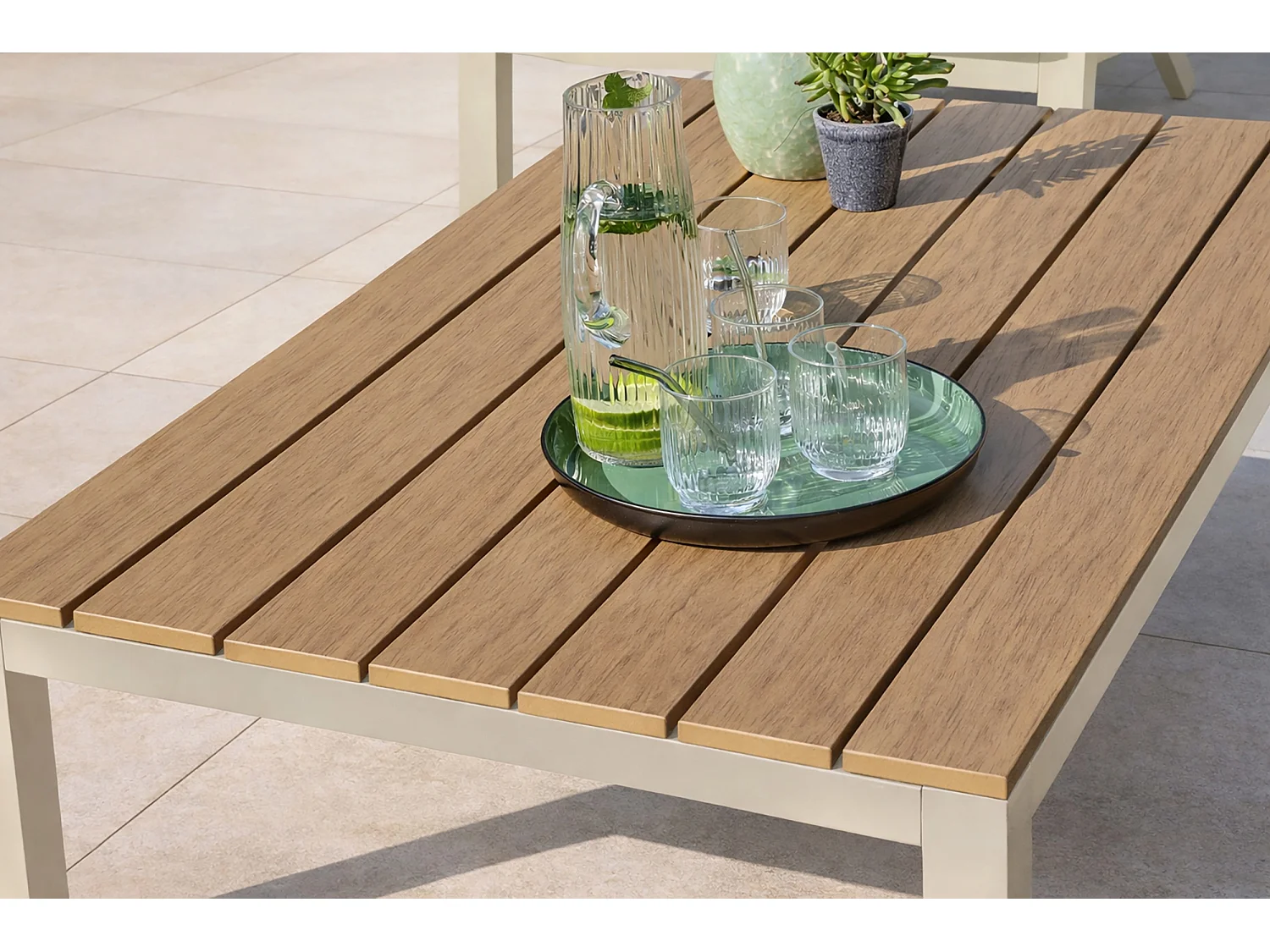 Salon de jardin 5 pl en alu et plateau composite effet bois - KOMMOS