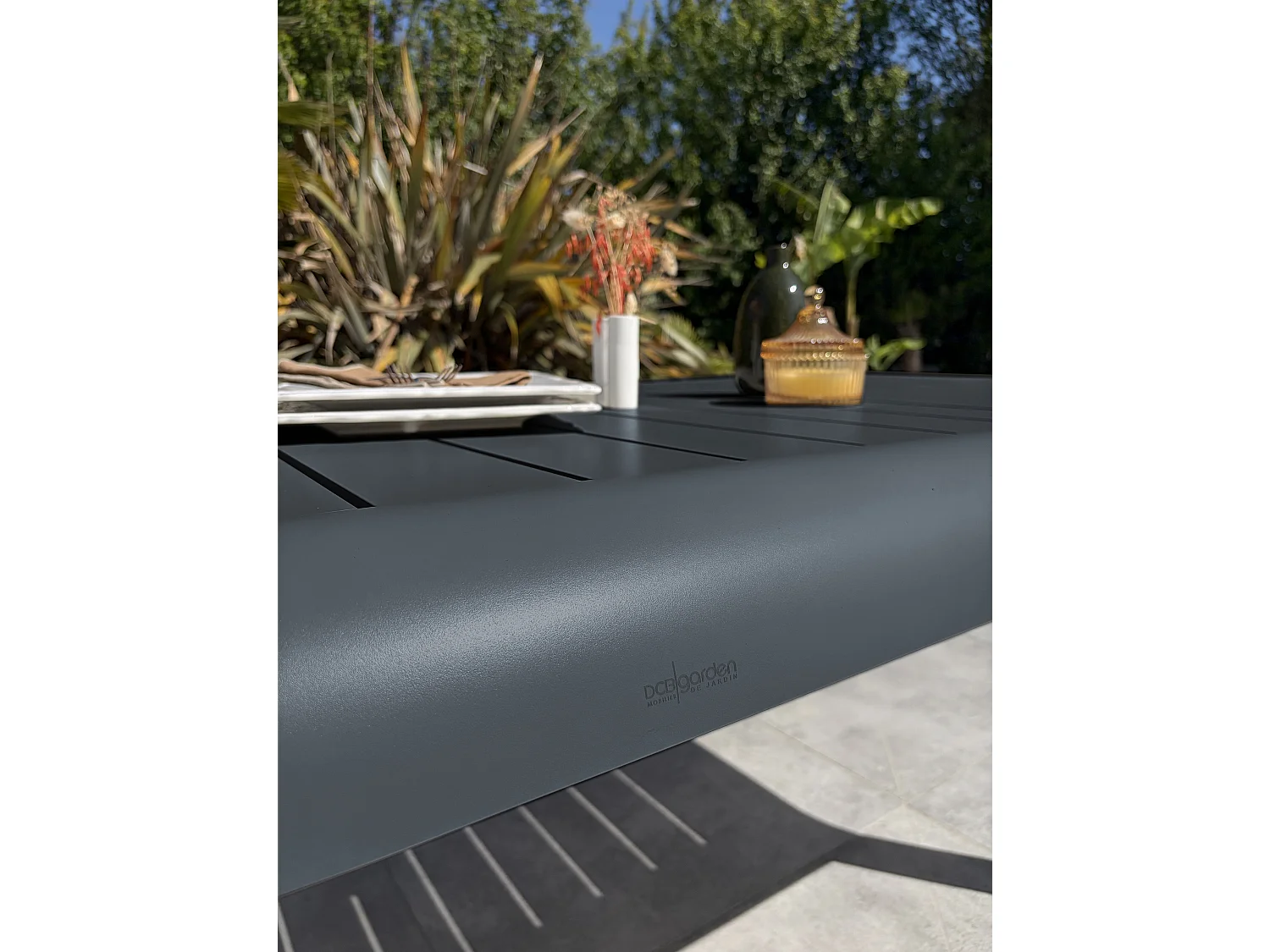 Table de jardin en aluminium coloris anthracite - HANOI