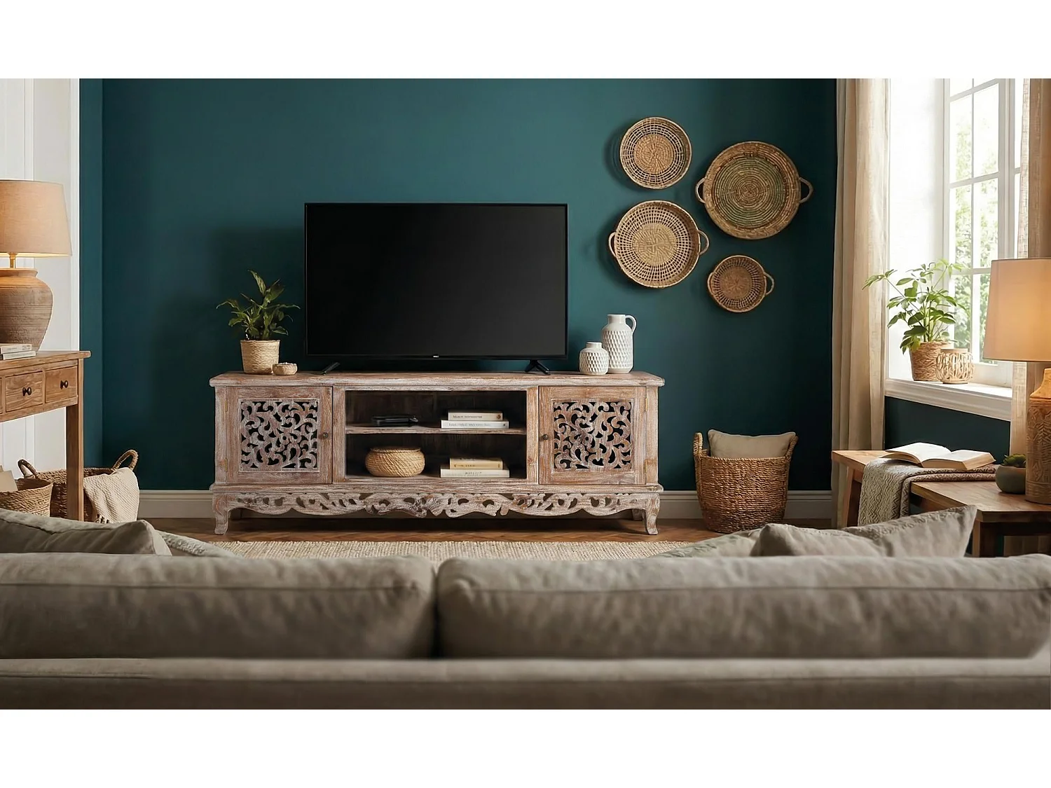 Meuble TV en teck avec finition blanc vieilli