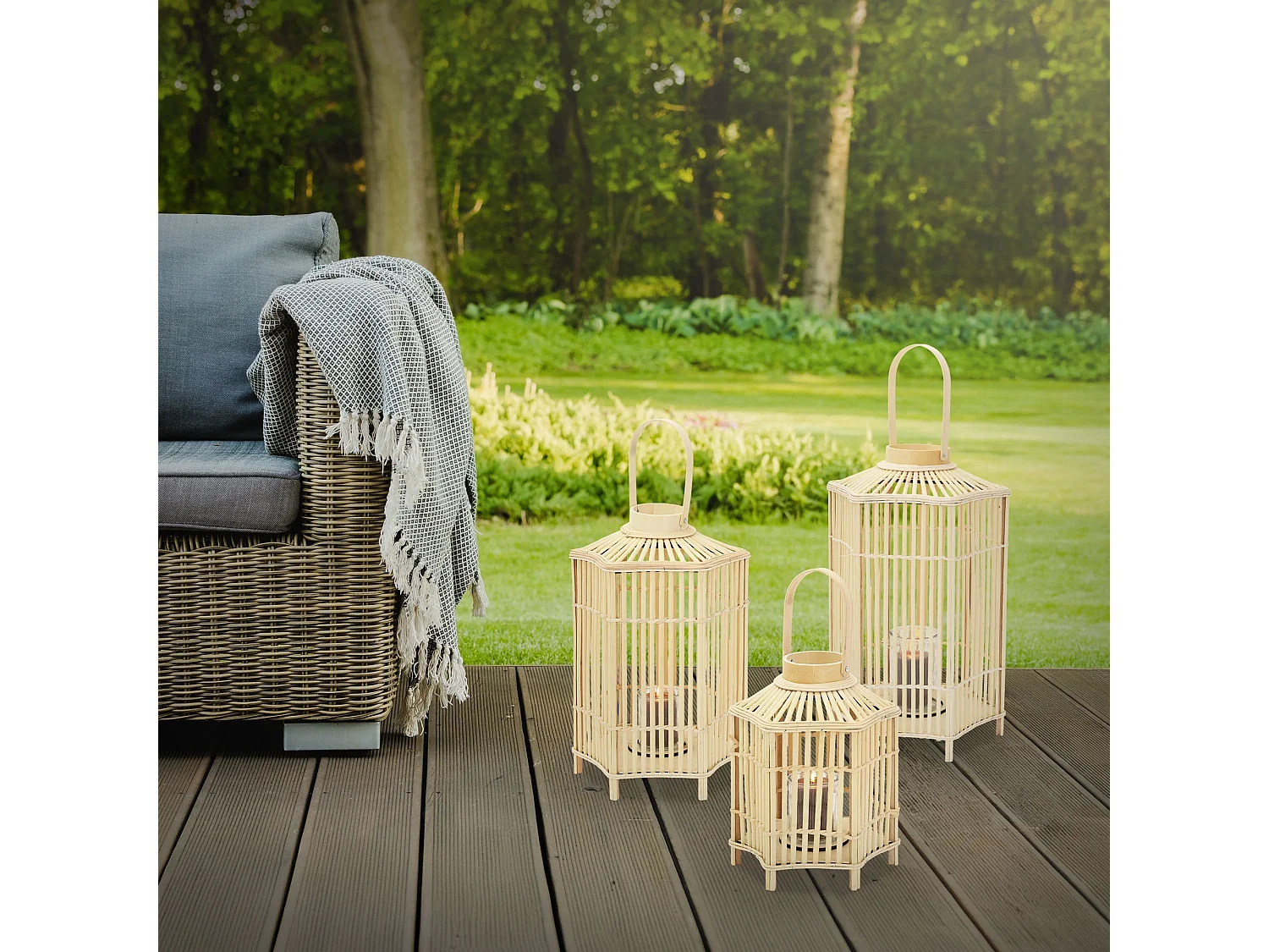 Lanterne en bambou 45 cm naturel avec poignée et insert en verre style bohème pour jardin salon porte-bougie tressé décoratif extérieur ou intérieur