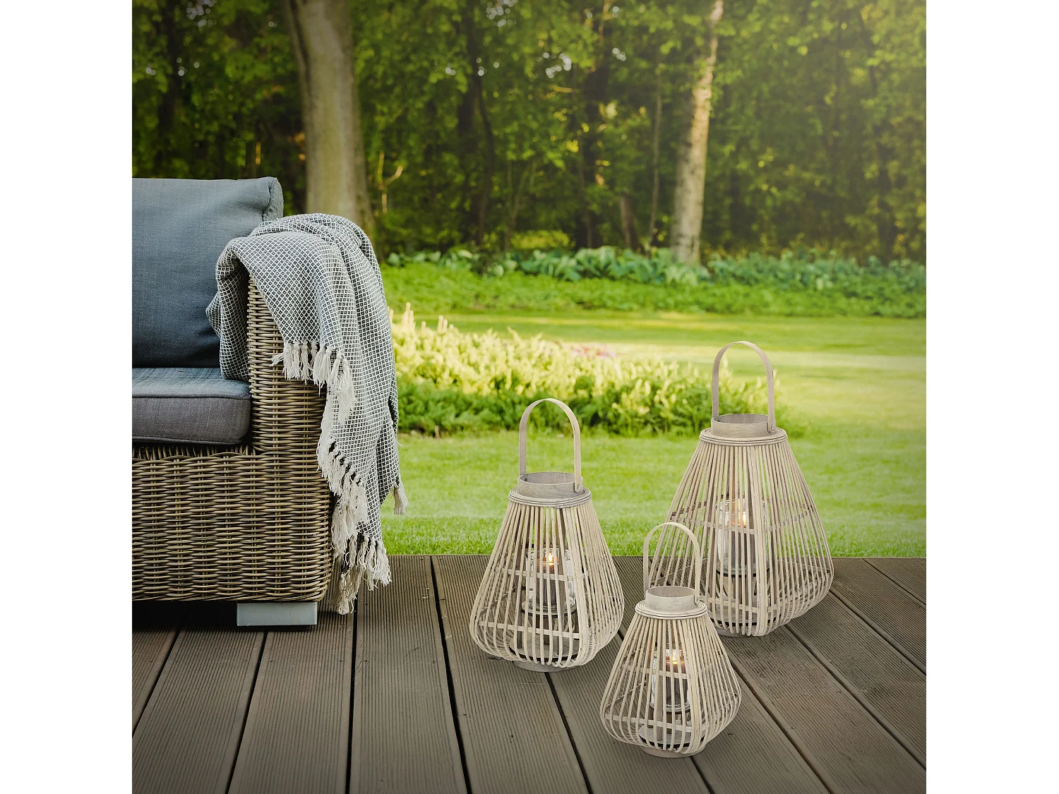 Lanterne en bambou 42,5 cm naturel avec poignée et insert en verre style bohème pour jardin salon porte-bougie tressé décoratif extérieur ou intérieur