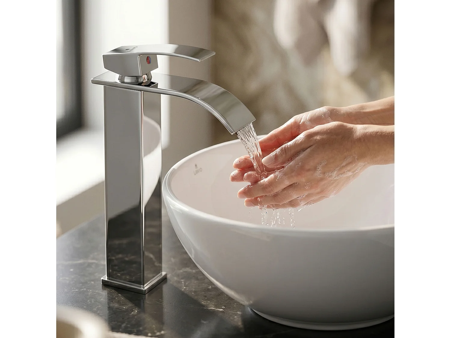 Hoge wastafelkraan waterval chroom opzetwastafel badkamerkraan EVIO