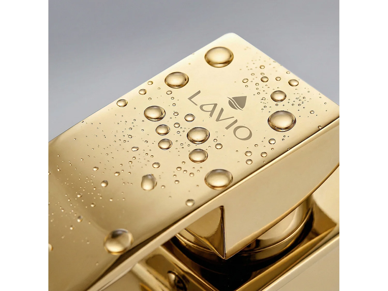 Hoge wastafelkraan waterval goud opzetwastafel badkamerkraan EVIO