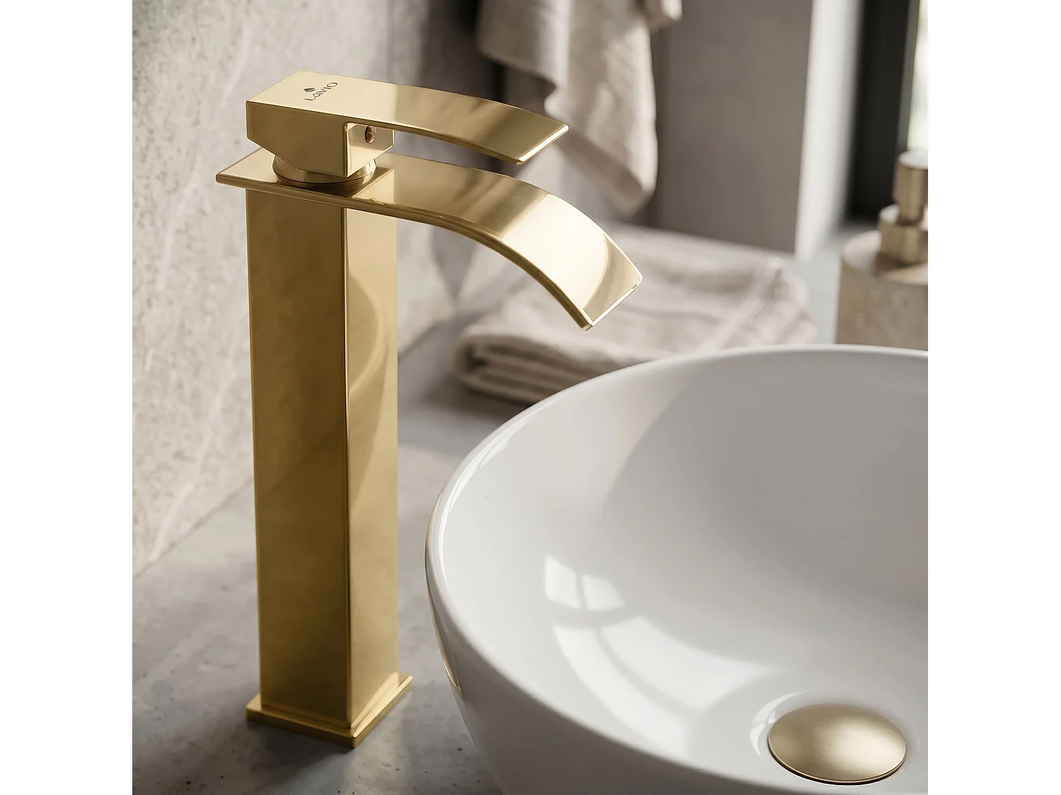 Hoge wastafelkraan waterval goud opzetwastafel badkamerkraan EVIO