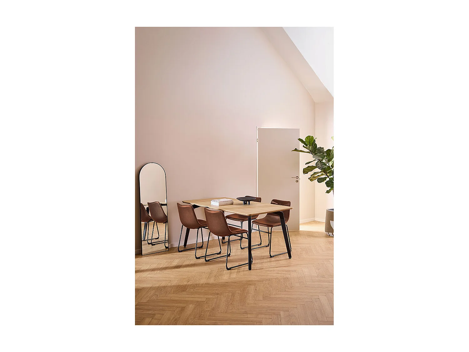 Cadiz Essgruppe Tisch mit 4 Stühlen PU-Kunstleder natur, cognac.