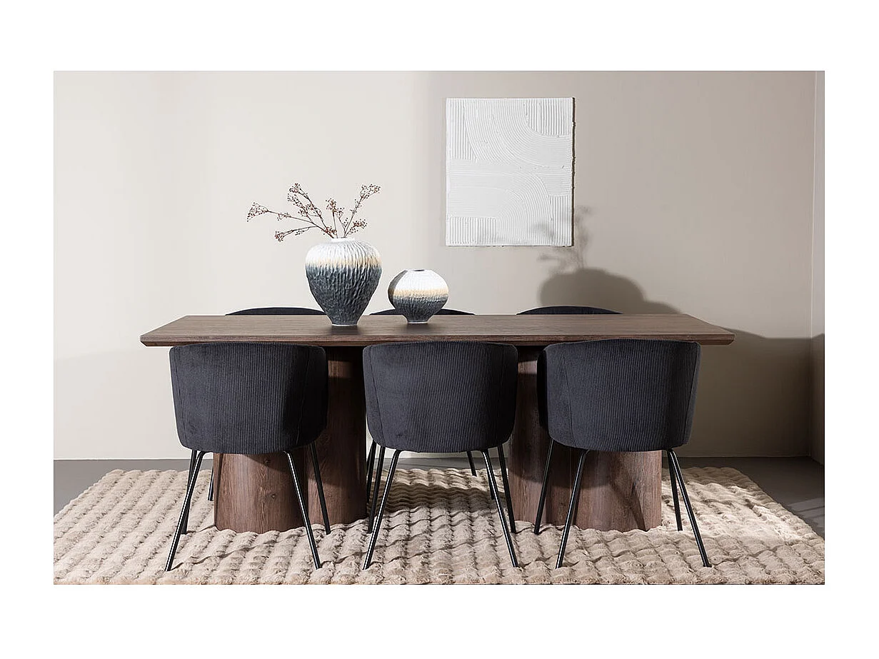 Olivia eethoek tafel 100x210cm en 6 fluwelen stoelen met armleuningen mocca.