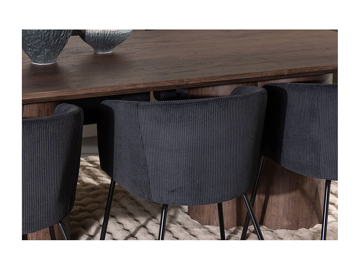 Olivia eethoek tafel 100x210cm en 6 fluwelen stoelen met armleuningen mocca.