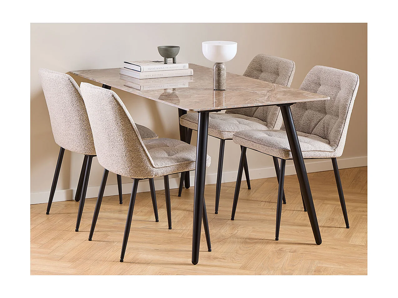 Wicklow ensemble pour salle à manger table et 4 chaises brun, beige.