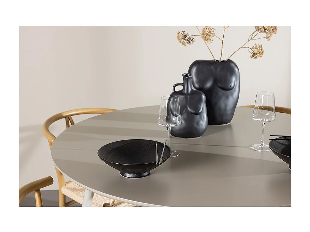 Plaza ensemble pour salle à manger table Ø120cm et 4 chaises avec accoudoirs empilables beige.