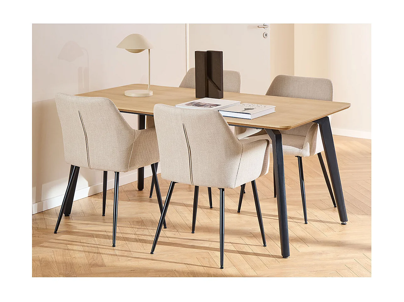 Cadiz Essgruppe Tisch mit 4 Stühlen natur, beige.